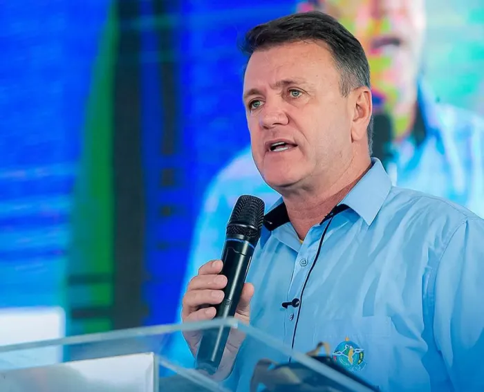 Deputado Luizinho Goebel participa da entrega de implementos agrícolas para associação rural em Nova União