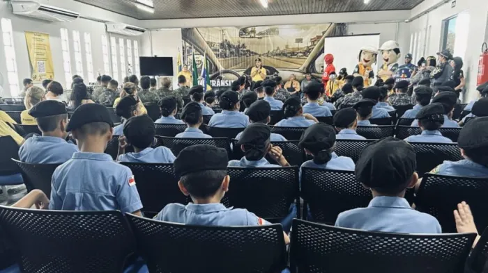 Pelotão Mirim do Amazonas (PM-AM) participou do circuito educativo do Detran em Movimento, em Porto Velho