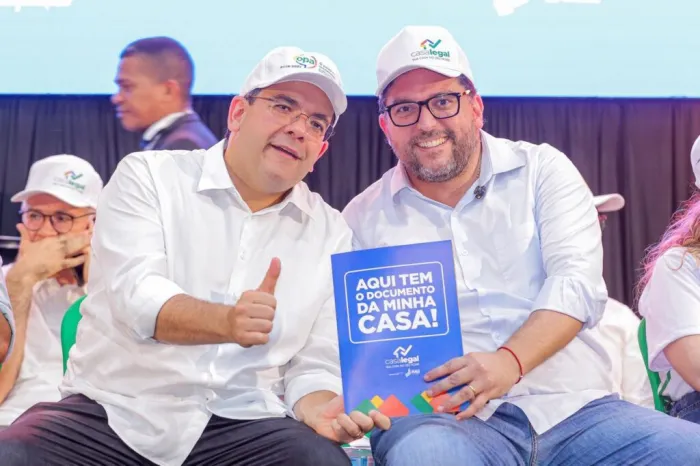 Rafael Fonteles entrega mais de 700 registros de imóveis para moradores da zona norte de Teresina nesta terça (2)
