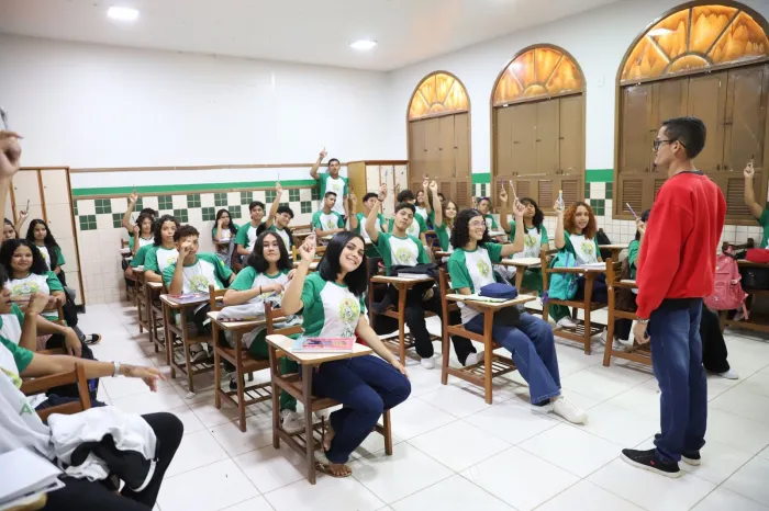 Educação do Acre orienta alunos para prazo de inscrição do Enem de 2026