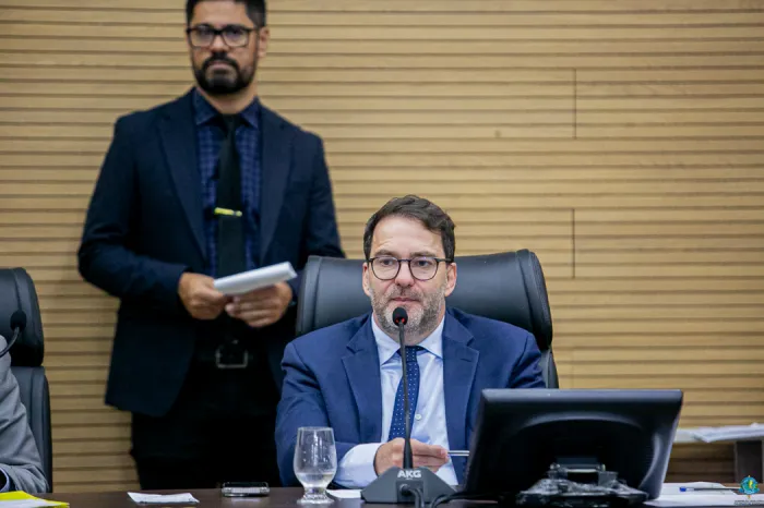  Parlamentar destaca que a medida busca reduzir deslocamentos, agilizar diagnósticos e garantir mais qualidade no atendimento à saúde da população (Foto: Rafael Oliveira I Secom ALERO)