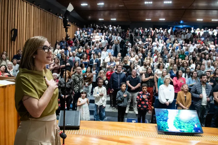 Enfermagem Multiverso: solenidade celebra a transversalidade da saúde e homenageia profissionais
