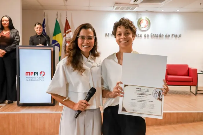 Estudante da Uespi recebe premiação na Jornada Científica do Ministério Público por pesquisa sobre conflitos fundiários no Piauí