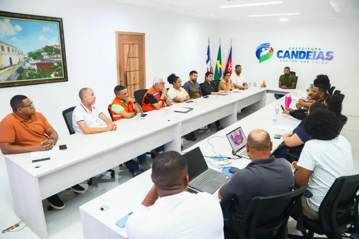 Candeias: Prefeito se reúne com secretários para alinhar últimos ajustes do São João