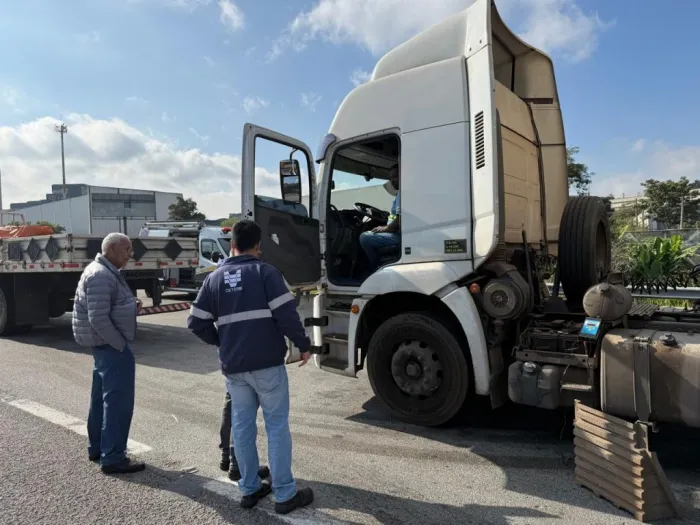 Cetesb faz megaoperação contra poluição veicular em 28 pontos de SP