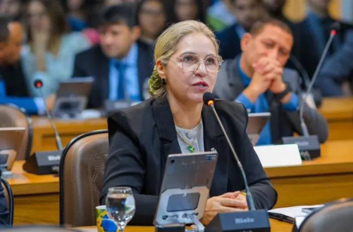 Flávia Berthier alerta para riscos à saúde de moradores e infraestrutura precária no Bairro de Fátima