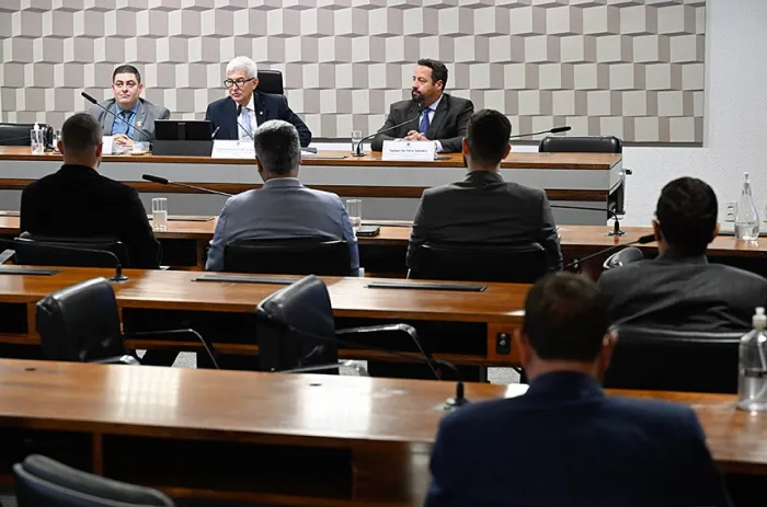 Debatedores reivindicam reconhecimento da profissão de gestor de frotas