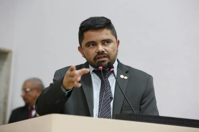 Parlamentar emite nota oficial (Foto: Assessoria parlamentar)