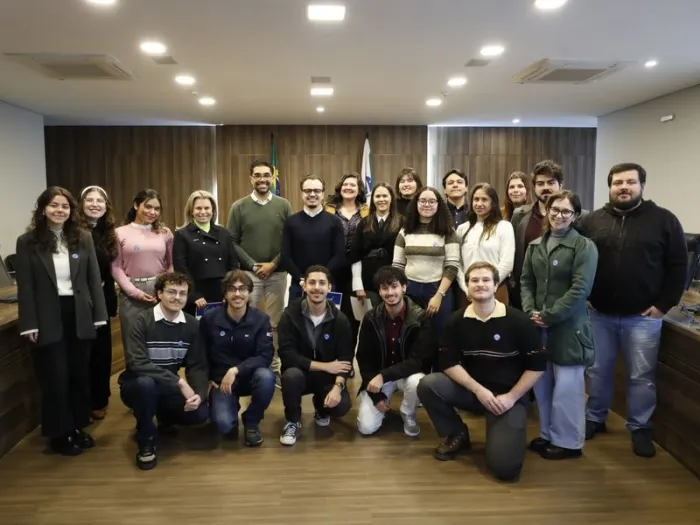 Profissionais de relações institucionais compartilham experiências e desafios da carreira com estudantes da UFPR
