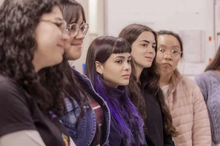 Alunos de Farmácia fazem visita técnica ao HU-UEPG