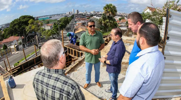 Governo de Sergipe acompanha obra do Mirante de Santo Antônio em Aracaju