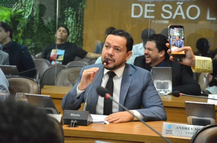Câmara promulga 12 leis originadas de projetos do vereador Octávio Soeiro