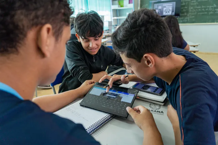 Clima de Copa: alunos da rede estadual participam de campeonato de Matemática