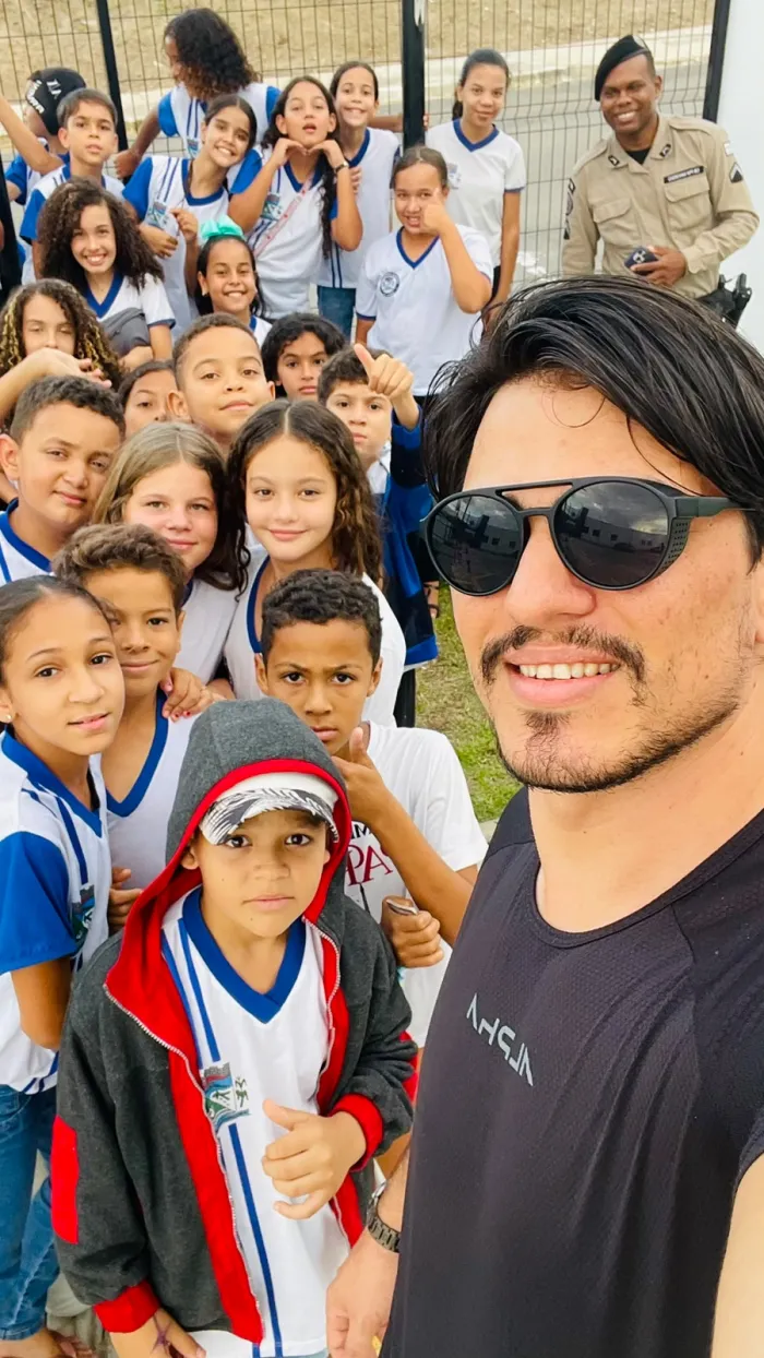 Delegacia Territorial de Capela do Alto Alegre recebe visita de estudantes da rede municipal
