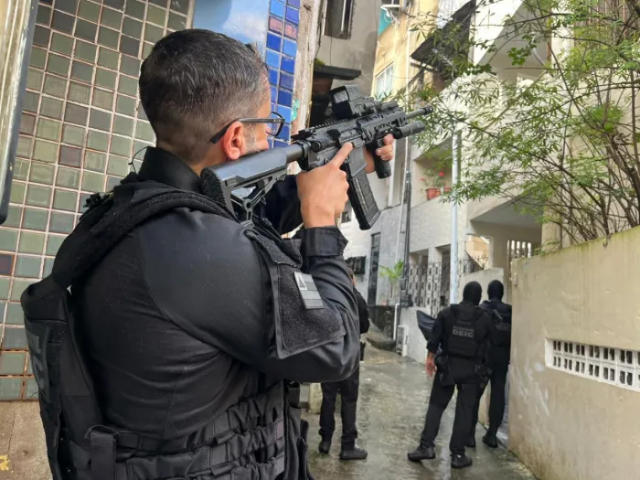 Operação Dose Final cumpre 17 mandados de prisão contra integrantes de organização criminosa