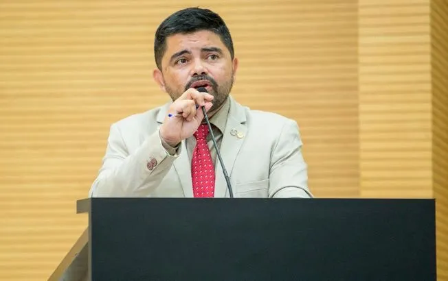  É a segunda vez que Jesuíno Boabaid reassume uma cadeira na atual legislatura (Foto: Assessoria parlamentar)