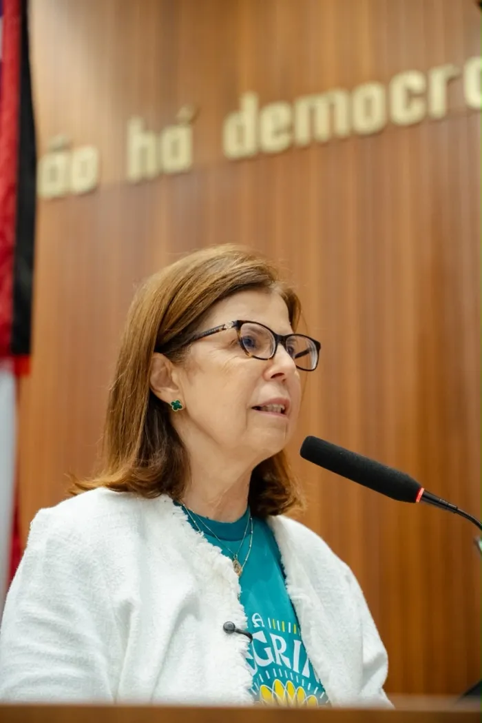 Helena Duailibe celebra anúncio de transporte semiurbano gratuito para Corpus Christi