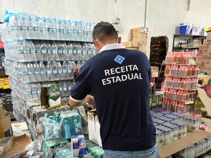 Fiscalização apreende 118 mil bebidas e identifica irregularidades em empresas do setor na Serra