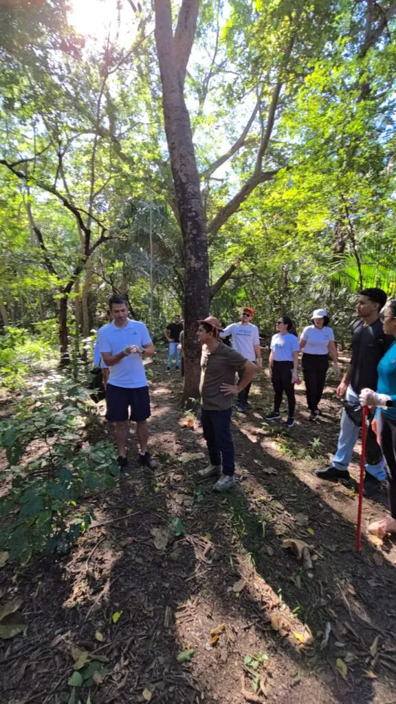Semana do Meio Ambiente: mutirão da Semarh retira 70 kg de resíduos das margens do Rio Poti em Teresina
