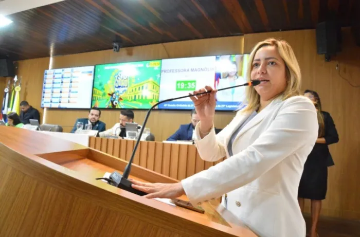 Professora Magnólia ressalta importância cultural e econômica do Arraial da Cohab