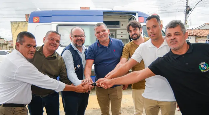 Governo do Estado entrega ambulância inter-hospitalar para o município de Santo Amaro das Brotas e fortalece assistência no interior