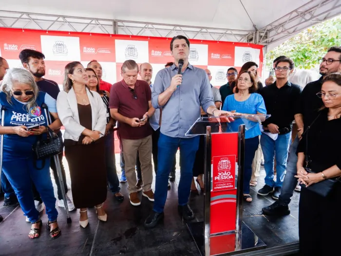 Leo Bezerra abre nova turma do curso de corte e costura e anuncia 10 novos polos capacitantes