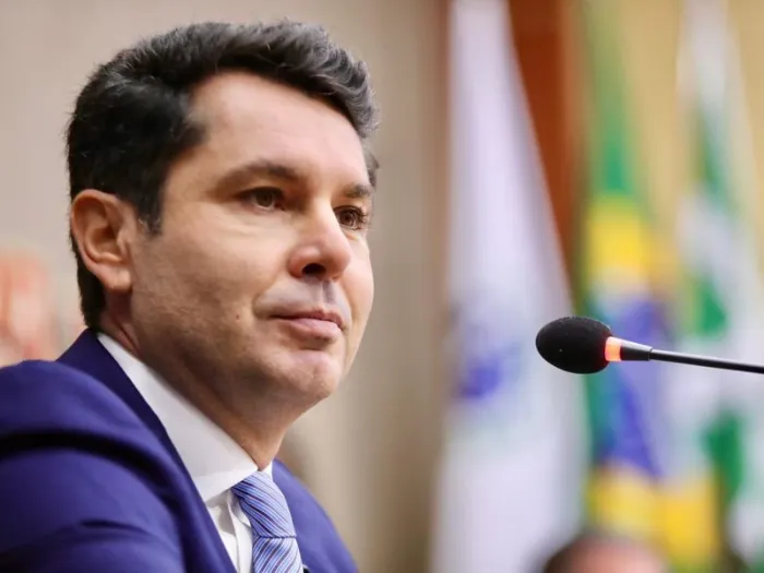 Deputado Alexandre Curi (Republicanos) propõe lei para combater o racismo em estádios e eventos no Paraná