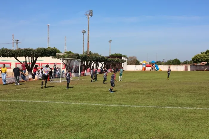 Festival de Futebol Amador Sub-9 reúne jovens atletas de cinco equipes em Brasilândia