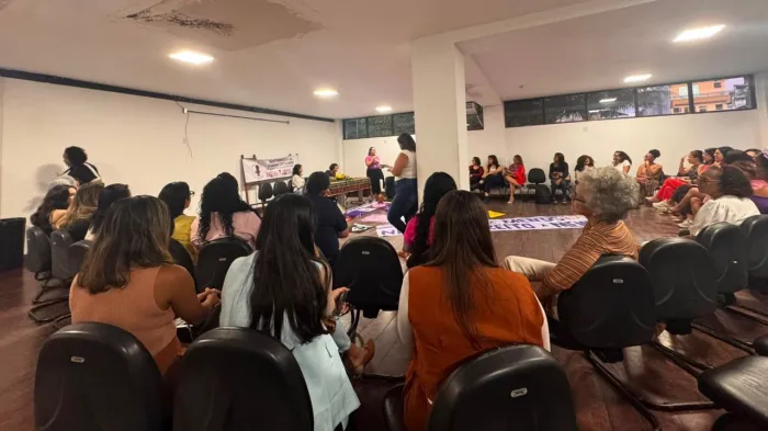 Deam de Itabuna participa de encontro sobre políticas de cuidado e autonomia das mulheres