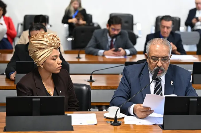Avança projeto que cria o Dia Nacional dos Congados e Reinados