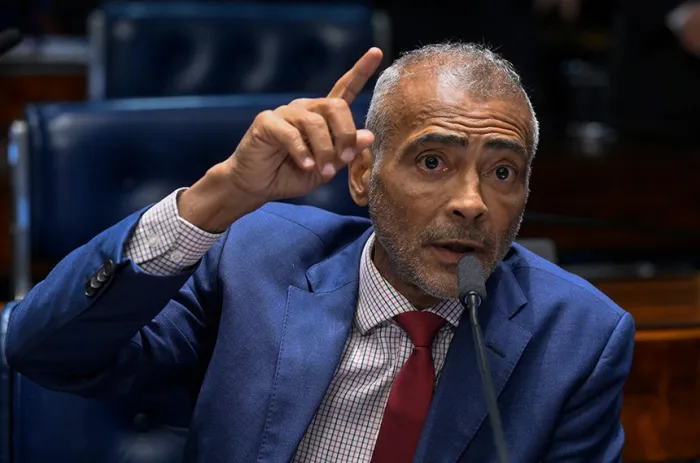 Relator, Romário enumerou benefícios econômicos proporcionados pela realização da Copa feminina no Brasil - Foto: Carlos Moura/Agência Senado