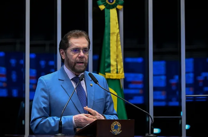 Plínio defende autonomia do Banco Central e proteção ao Pix