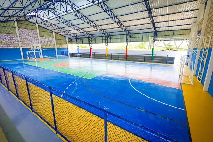 Equipamento contará com infraestrutura completa, incluindo piso poliesportivo demarcado para futsal, vôlei e basquete, entre outros benefícios - Alexandre Teixeira / Ascom Seduc