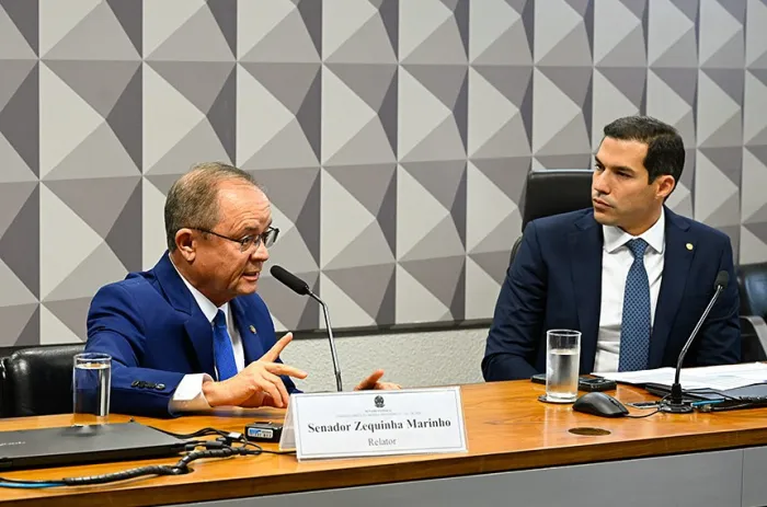 Zequinha Marinho e Gabriel Nunes na reunião que instalou a comissão - Foto: Marcos Oliveira/Agência Senado