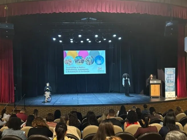 Ciclo Territórios e Redes reúne profissionais da rede de apoio à população PcD em São Sebastião