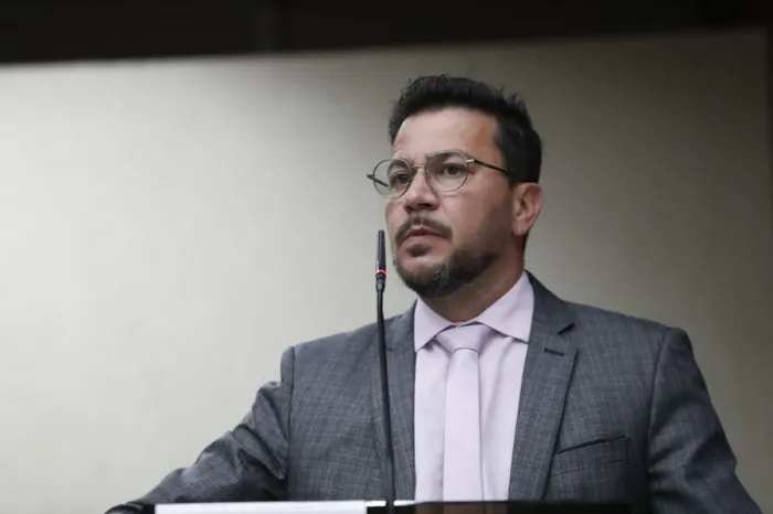 Líder da Oposição alerta para possíveis impactos da “BR do Mar” em Superagui e cobra debate amplo sobre o projeto no litoral