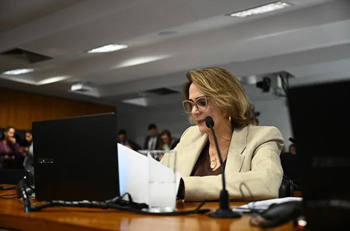 Para a relatora, senadora Damares Alves, o texto favorecerá o diagnóstico precoce de doenças renais - Foto: Saulo Cruz/Agência Senado
