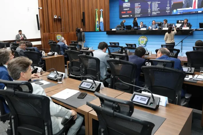 Assembleia vota projeto que altera regras de câmeras em escolas e reforça proteção de dados