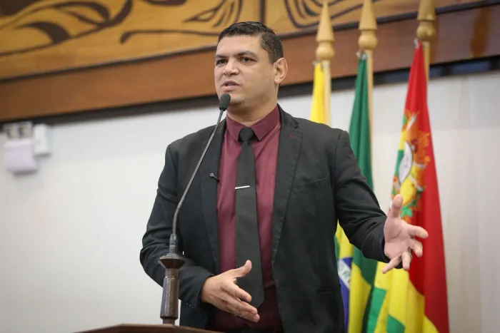Pablo Bregense anuncia apoio a moradores de Sena Madureira e cobra solução emergencial para travessia do Rio Iaco