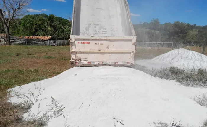Programa de distribuição de calcário do Governo do Tocantins contribui para a correção da fertilidade dos solos e o aumento da produtividade nas propriedades da agricultura familiar - Foto: Seagro/Governo do Tocantins