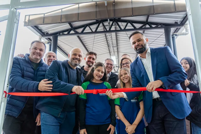Investimento de R$ 3,5 milhões: colégio de Quitandinha ganha refeitório, laboratório e quadra coberta