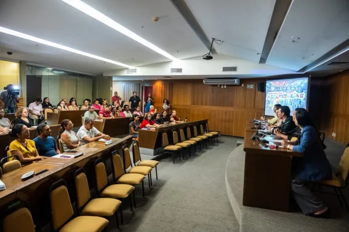 Produção do Arraial da Assembleia reúne representantes de barracas para ajustes antes da festa