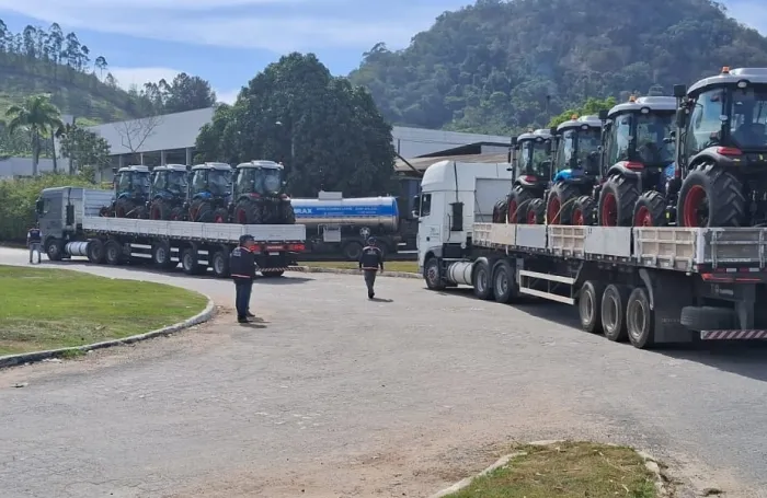 Fiscalização autua transporte irregular de mercadorias em João Neiva