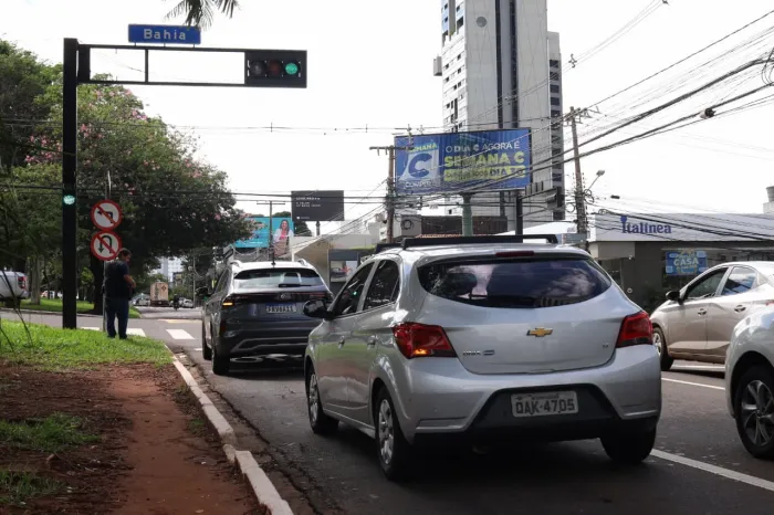Afonso Pena com Bahia tem trânsito parcialmente interditado