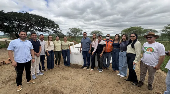 Entrega de cisternas transforma realidade de famílias rurais em Nossa Senhora da Glória e Ribeirópolis