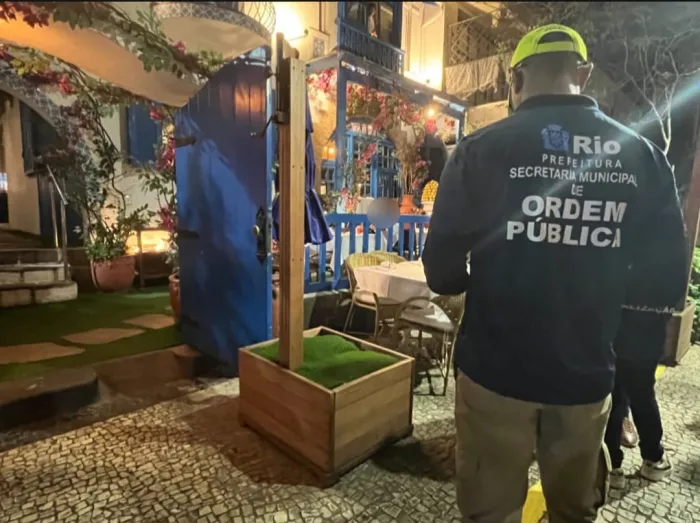 Prefeitura realiza operação de ordenamento em Ipanema e aplica mais de R$ 16 mil em multas