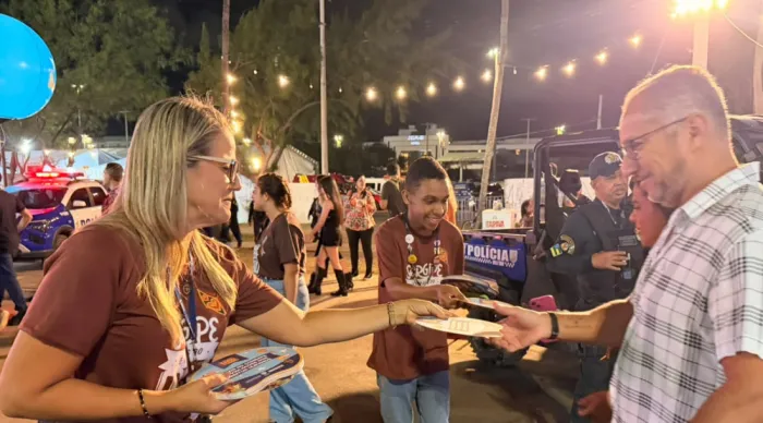 Seasic realiza blitz educativa no Arraiá do Povo para promover direitos e fortalecer a proteção social