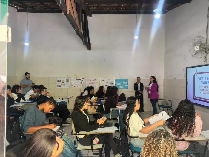 Fala Maria: SMPM leva ações educativas de prevenção à violência contra mulheres às escolas do município