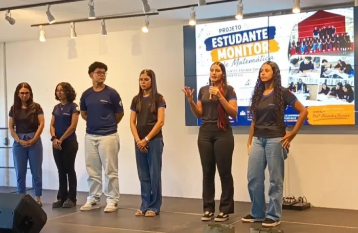 A programação também contou com momentos de integração e compartilhamento de experiências desenvolvidas nas unidades escolares