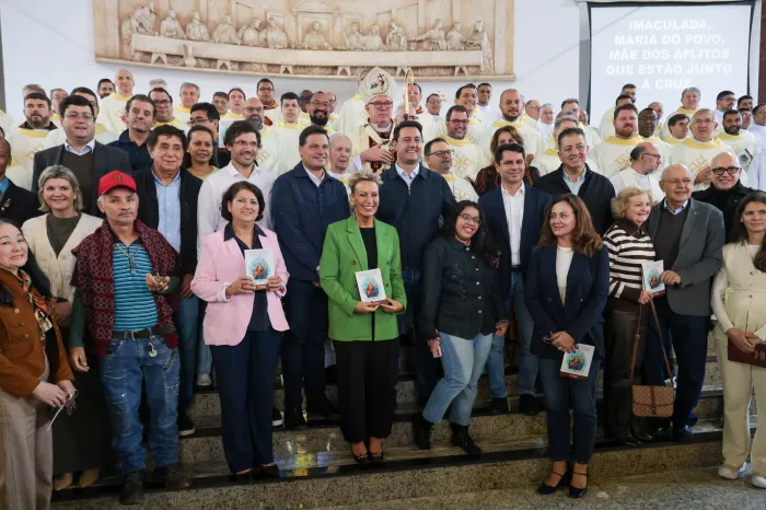Governador Ratinho Junior participa da festa do Sagrado Coração de Jesus em Londrina